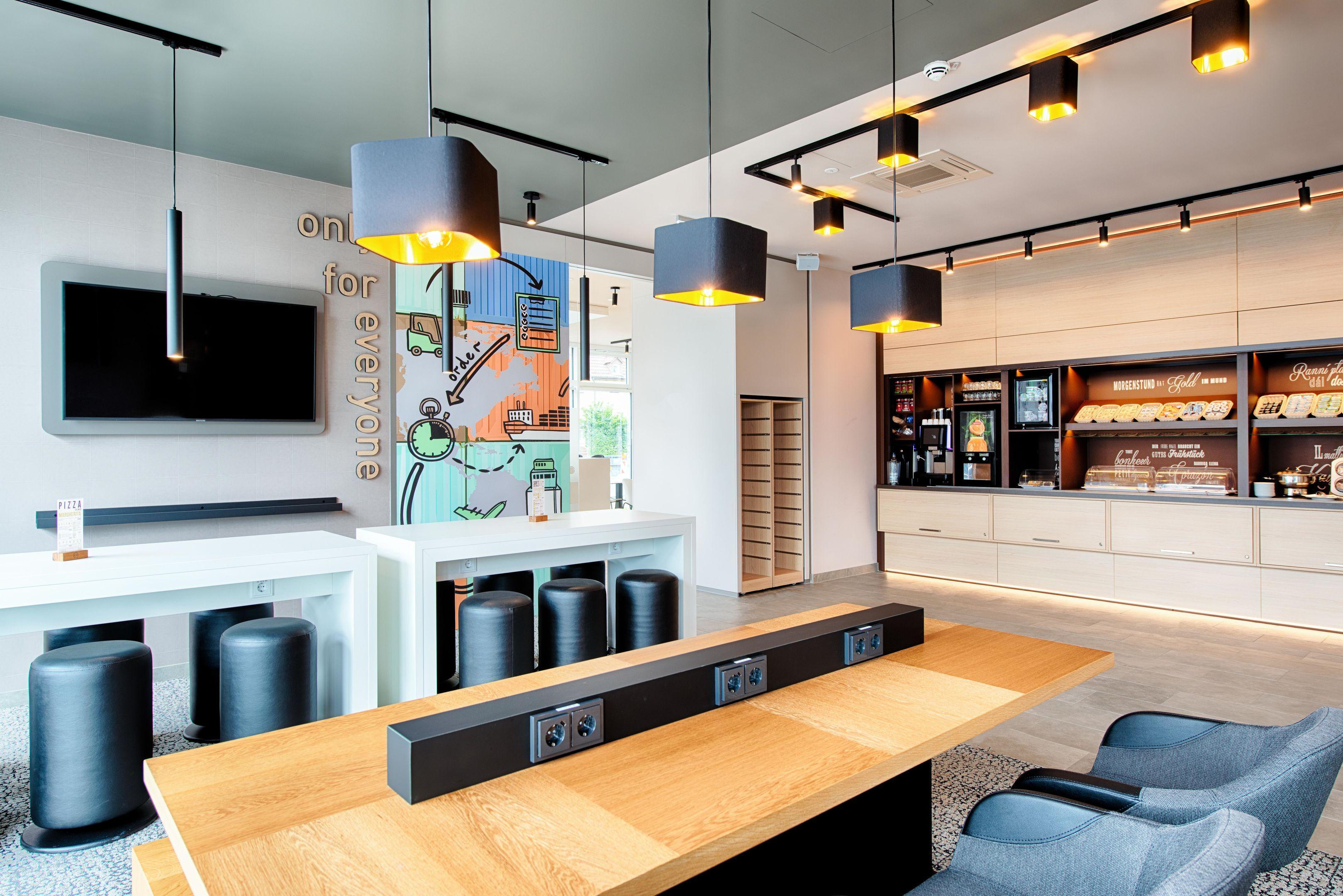 B&B Hotel Stuttgart-Neckarhafen ภายนอก รูปภาพ