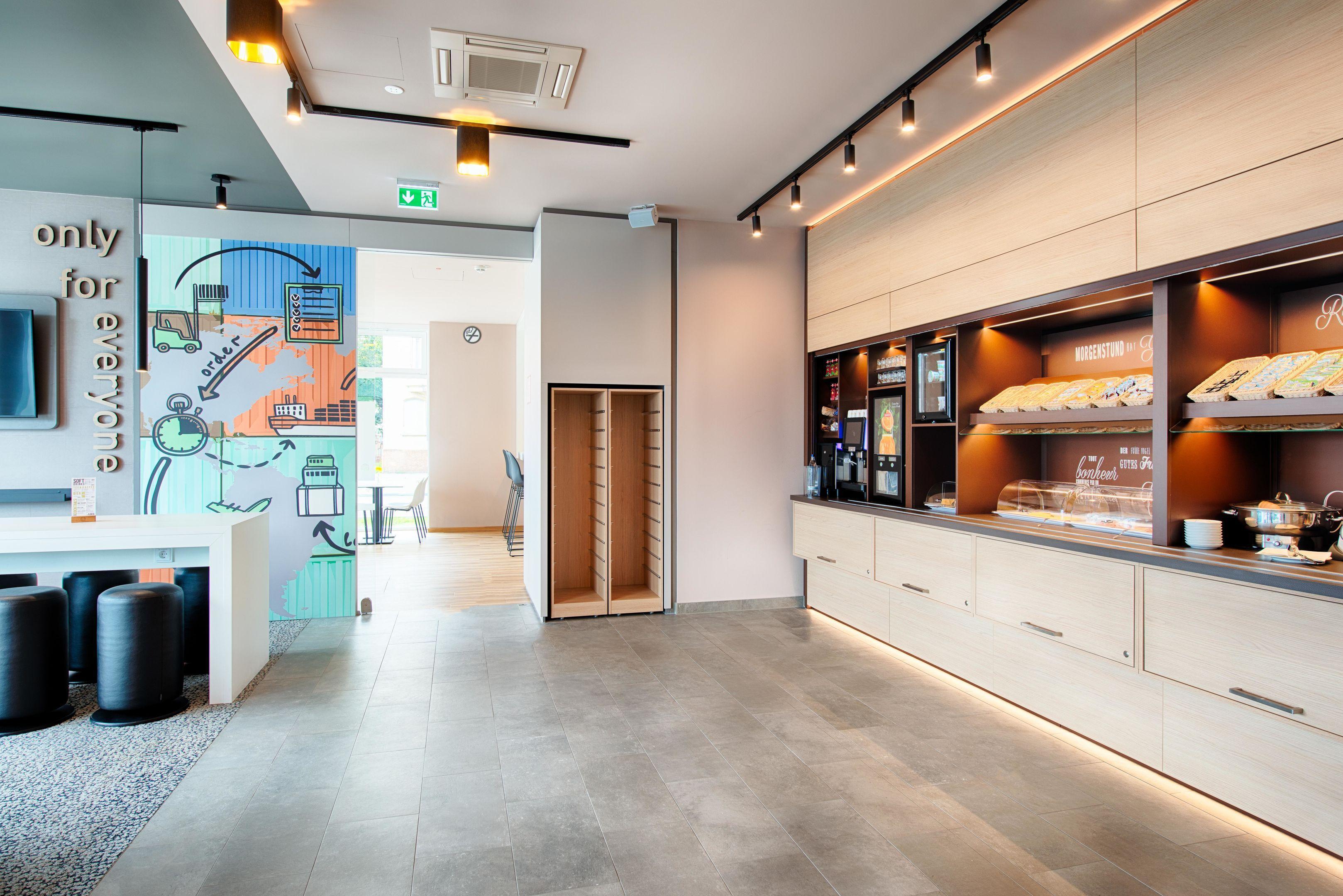 B&B Hotel Stuttgart-Neckarhafen ภายนอก รูปภาพ