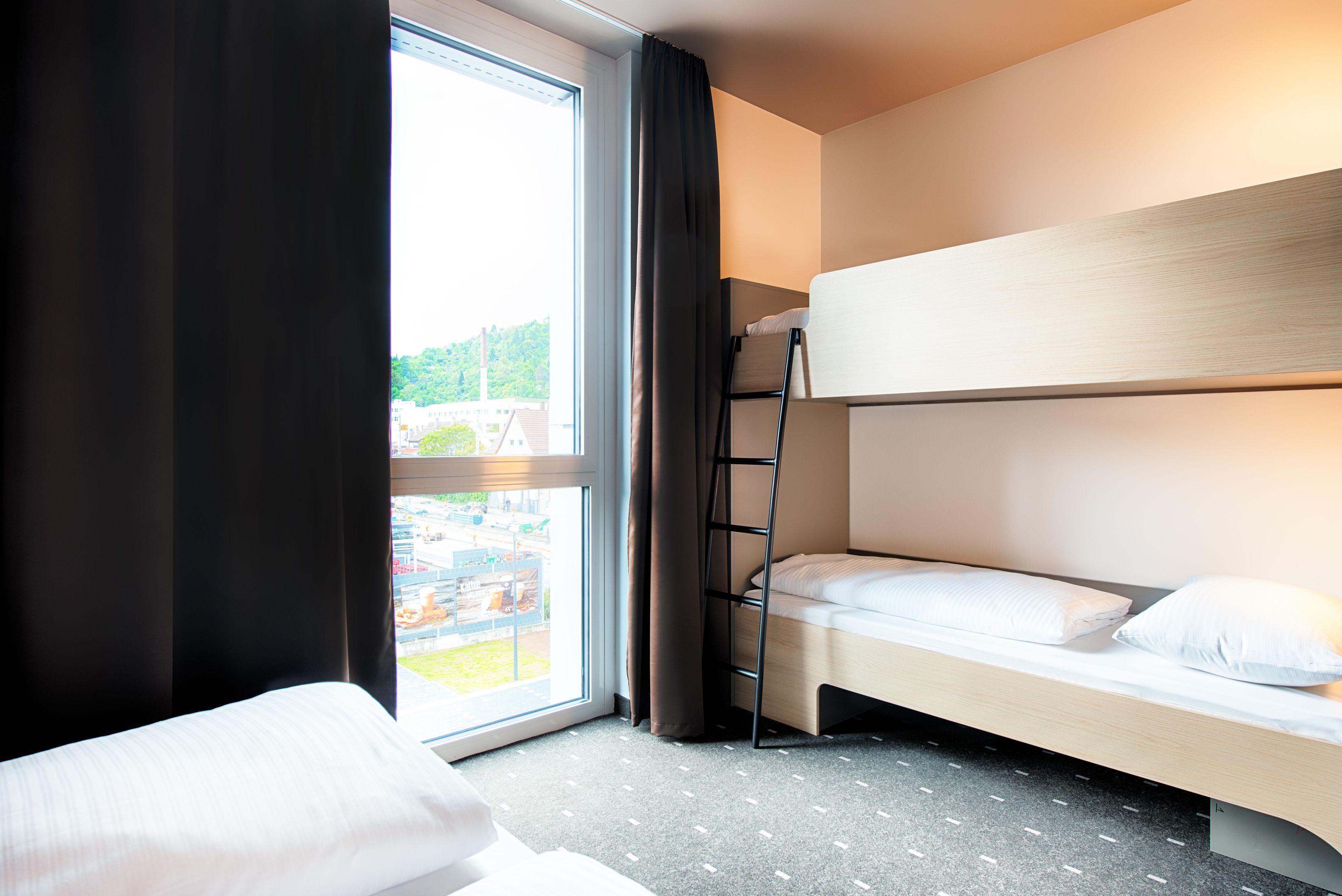 B&B Hotel Stuttgart-Neckarhafen ภายนอก รูปภาพ
