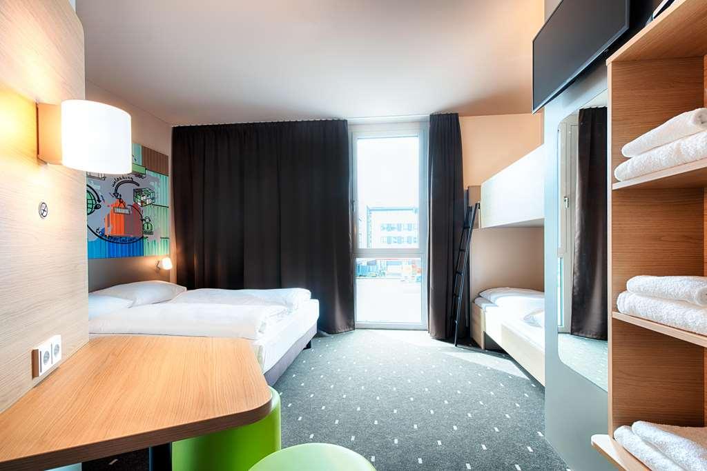 B&B Hotel Stuttgart-Neckarhafen ห้อง รูปภาพ